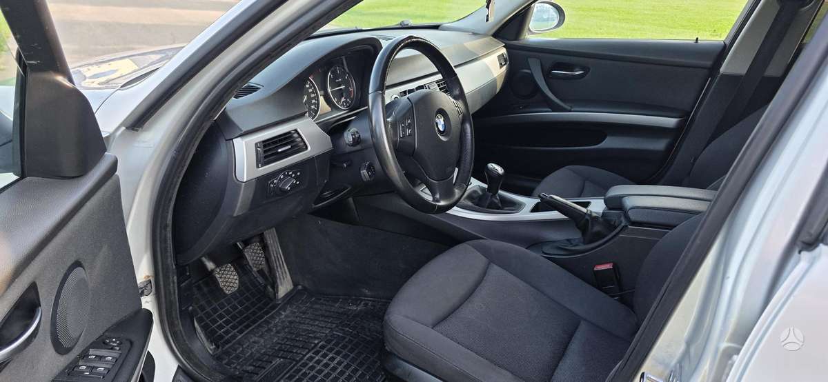 BMW 318, 2.0 l., wagon