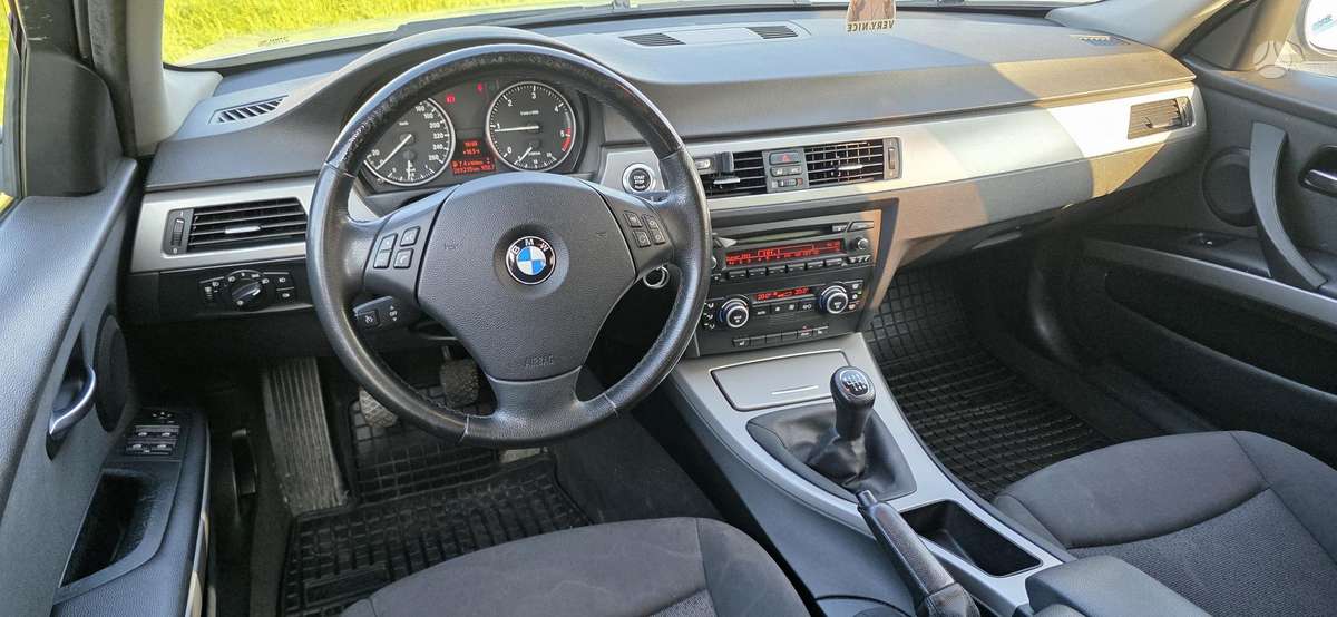 BMW 318, 2.0 l., wagon