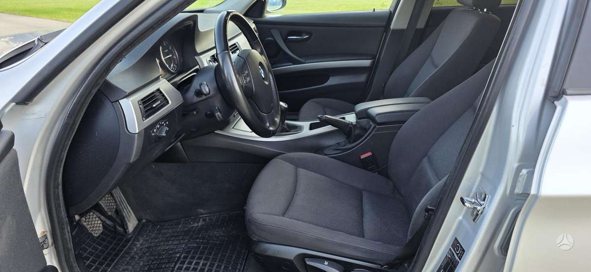 BMW 318, 2.0 l., wagon