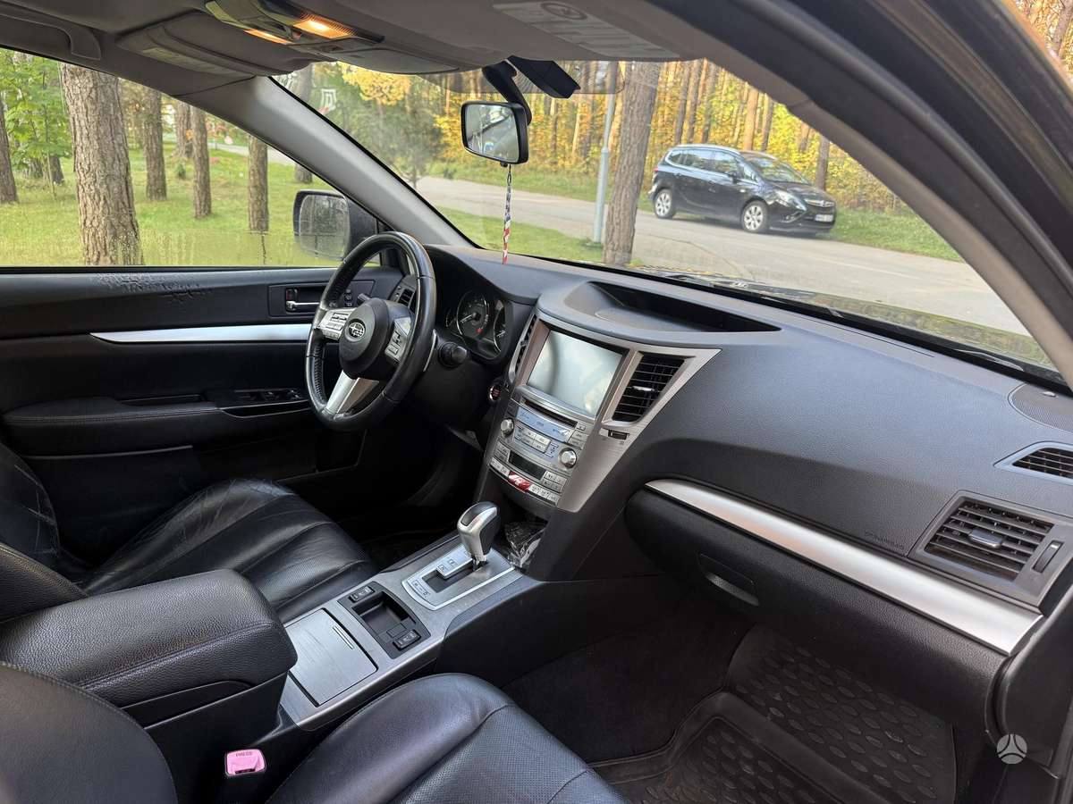 Subaru Outback, 2.5 l., mpv / minivan