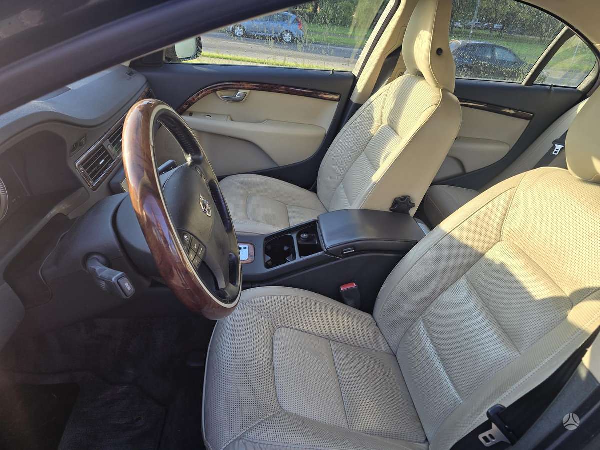 Volvo S80, 2.4 l., Седан