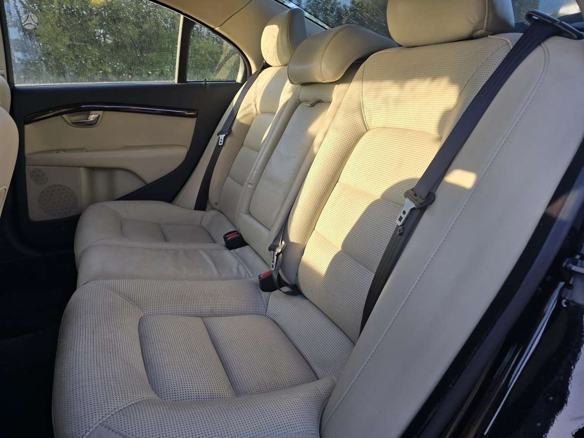 Volvo S80, 2.4 l., Седан