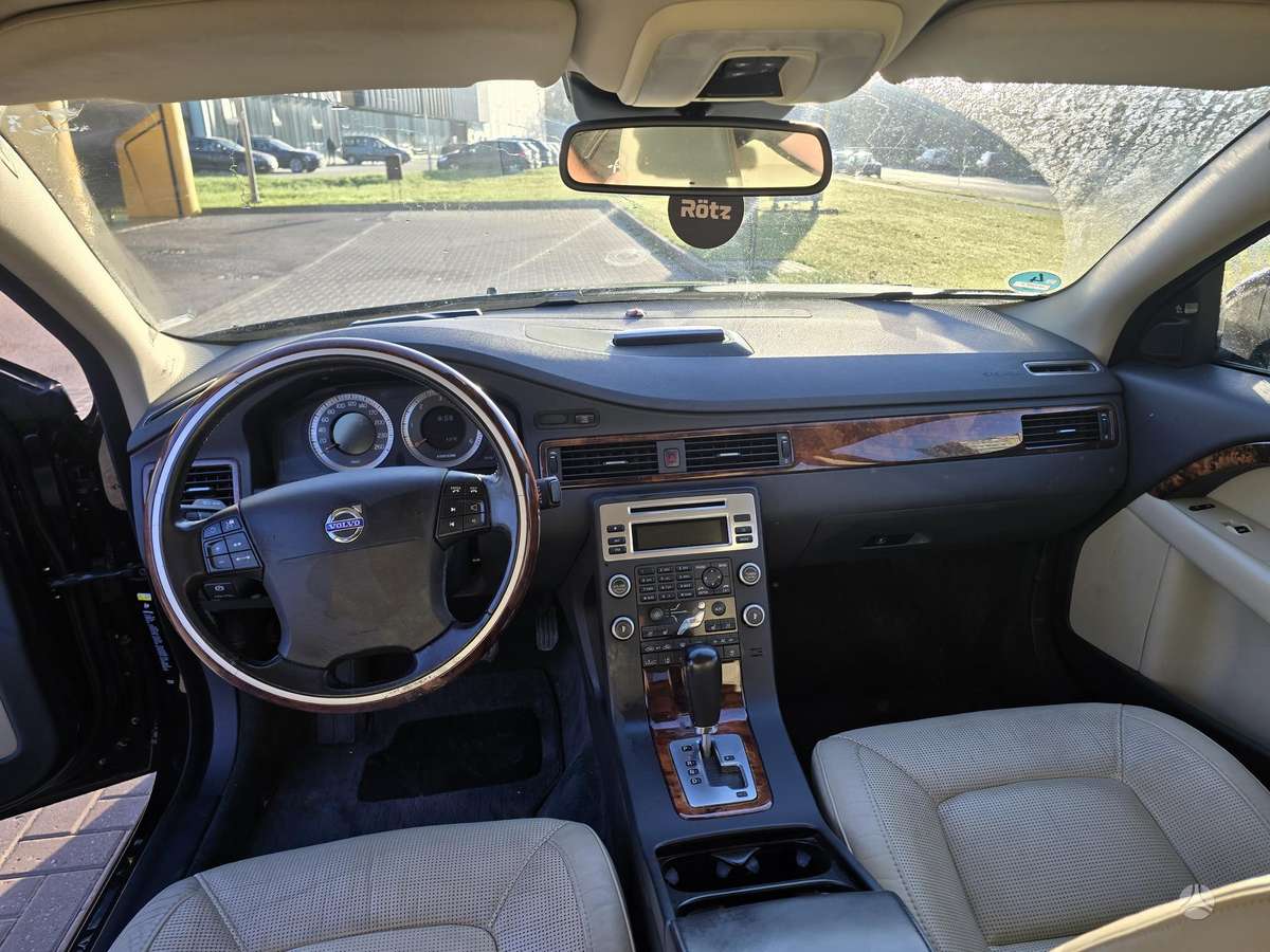 Volvo S80, 2.4 l., Седан