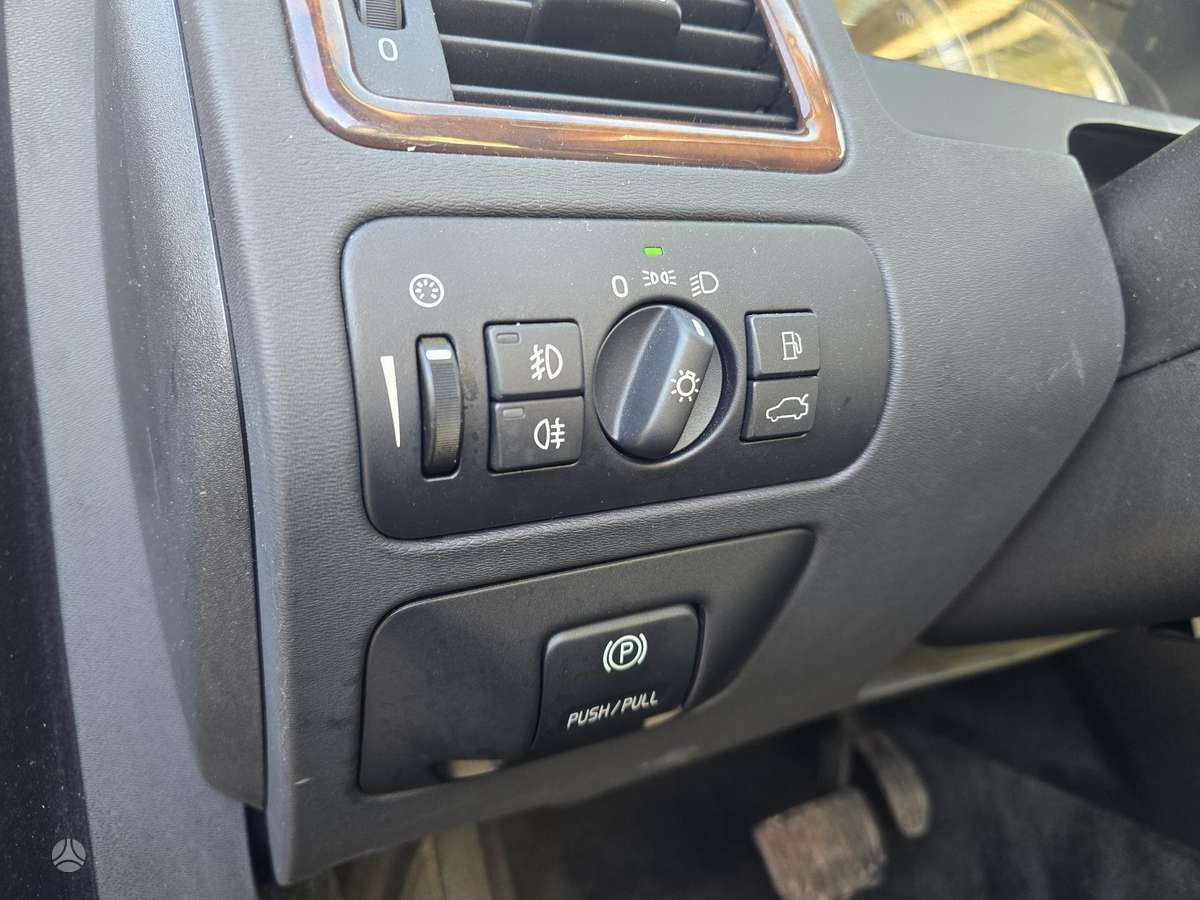 Volvo S80, 2.4 l., Седан
