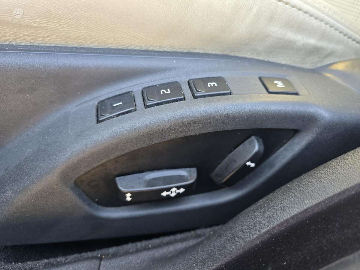 Volvo S80, 2.4 l., Седан