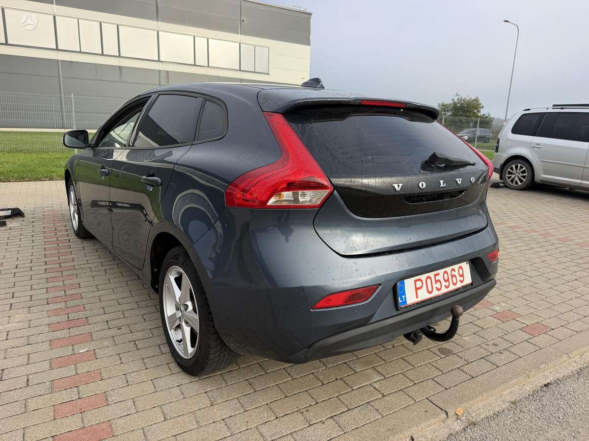 Volvo V40, 2.0 l., Хэтчбек