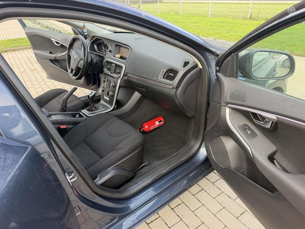Volvo V40, 2.0 l., Хэтчбек