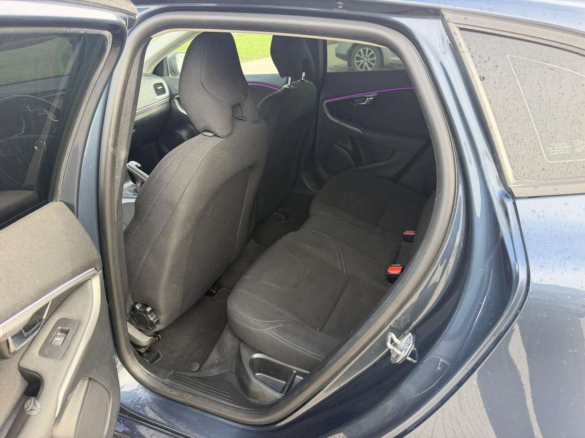 Volvo V40, 2.0 l., hatchback