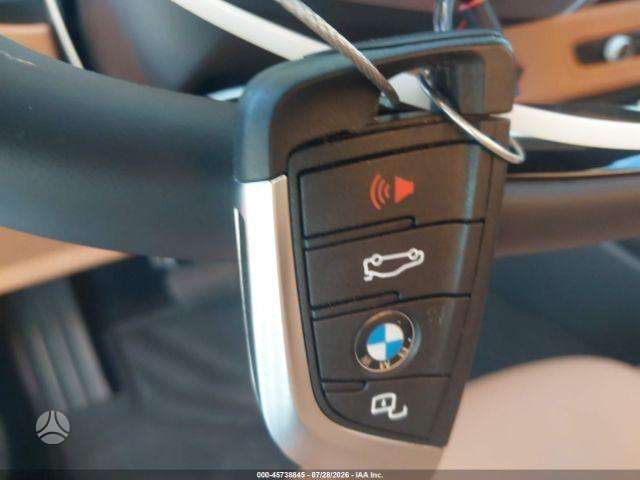 BMW i4, Хэтчбек