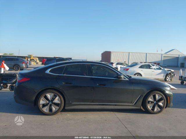 BMW i4, Хэтчбек