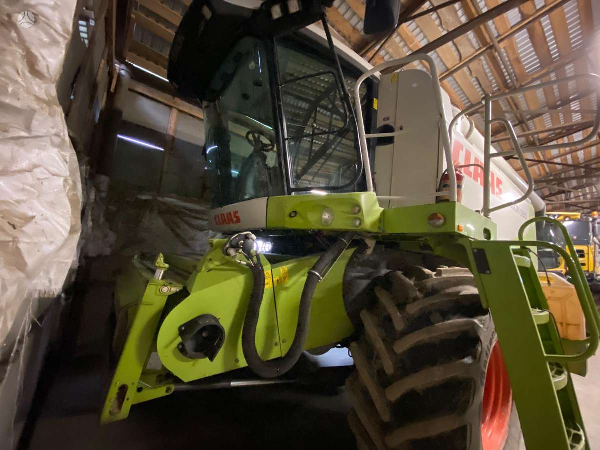 Claas Lexion 550, kombainai
