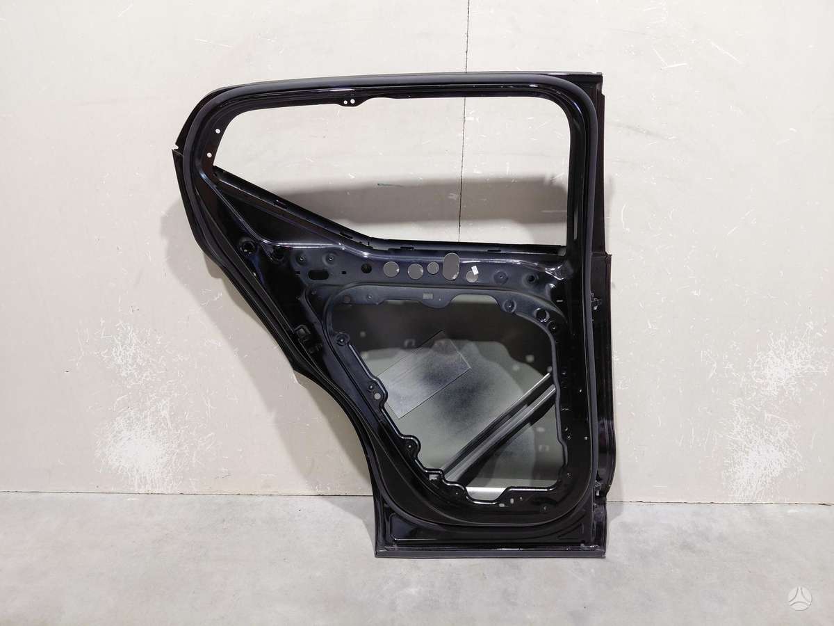 Volvo XC40 двери