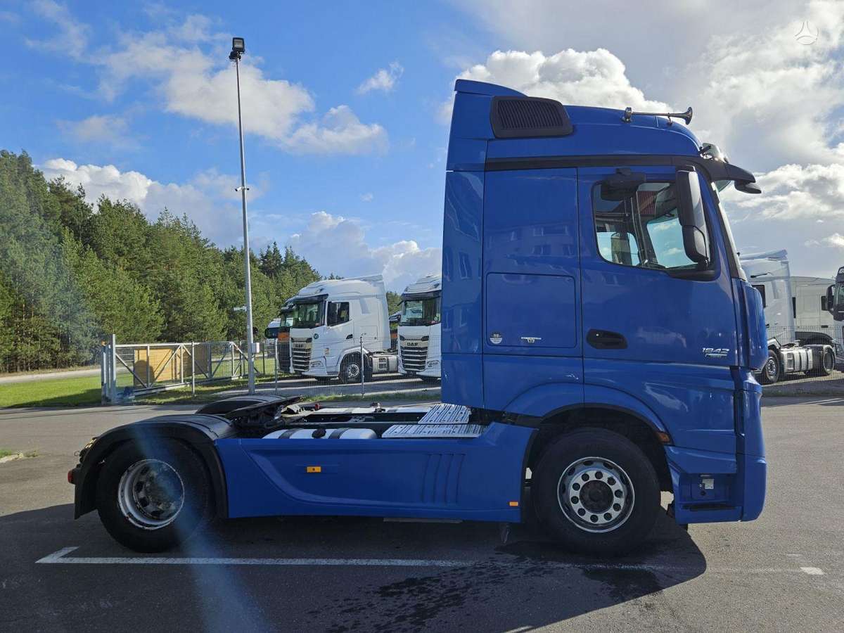 Mercedes-Benz ACTROS 1842, double sleeper