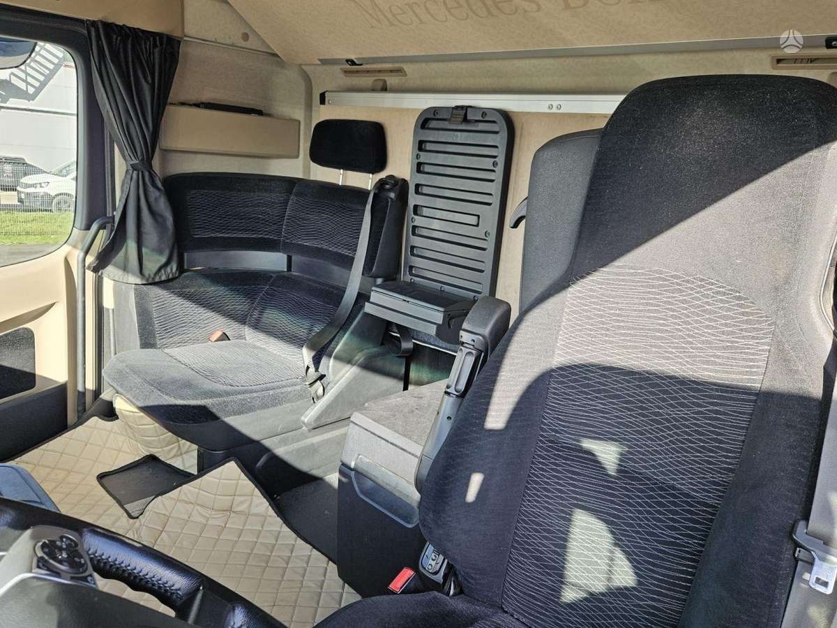 Mercedes-Benz ACTROS 1842, double sleeper