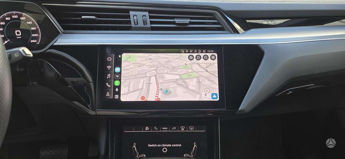 Audi e-tron, 71 kWh, off-road / crossover