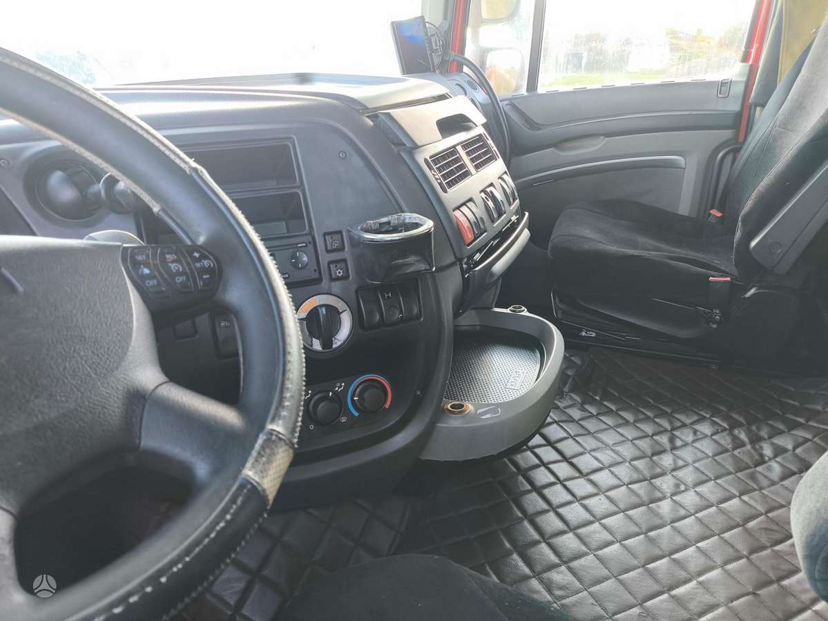 DAF XF105.460 RETARDER, double sleeper