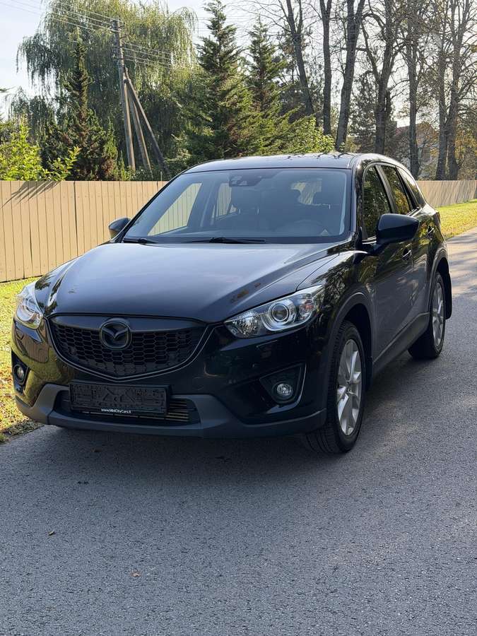 Mazda CX-5, 2.2 l., off-road / crossover