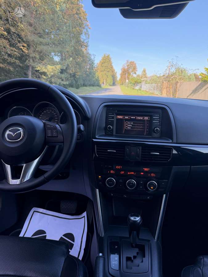 Mazda CX-5, 2.2 l., off-road / crossover