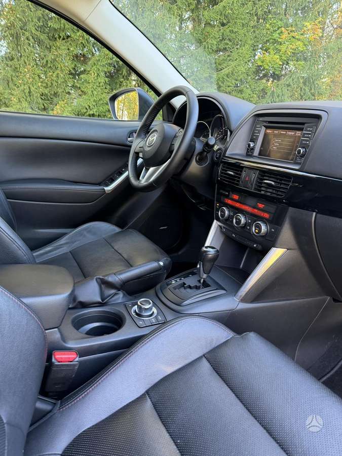 Mazda CX-5, 2.2 l., off-road / crossover