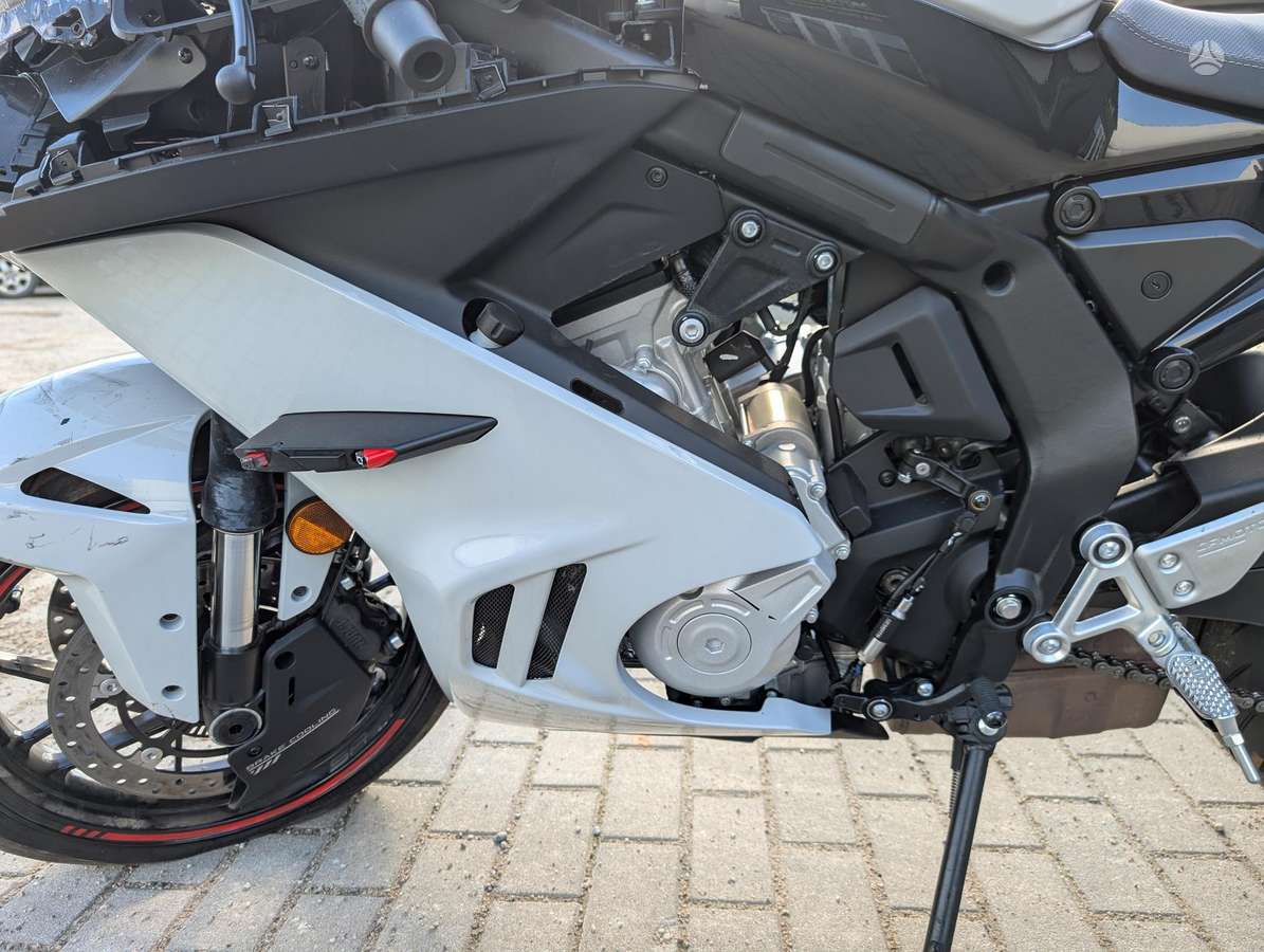CFMOTO 675 SRR, superbikes