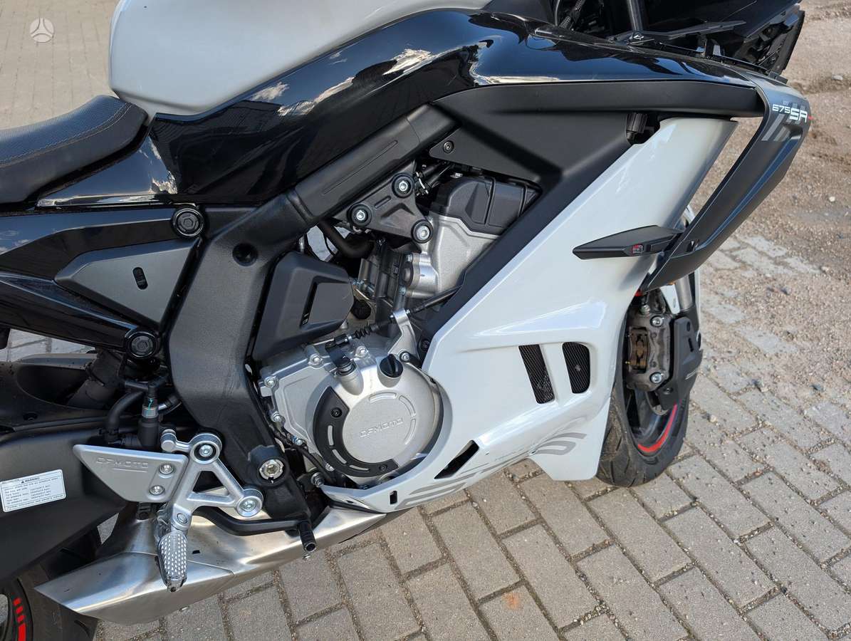 CFMOTO 675 SRR, superbikes