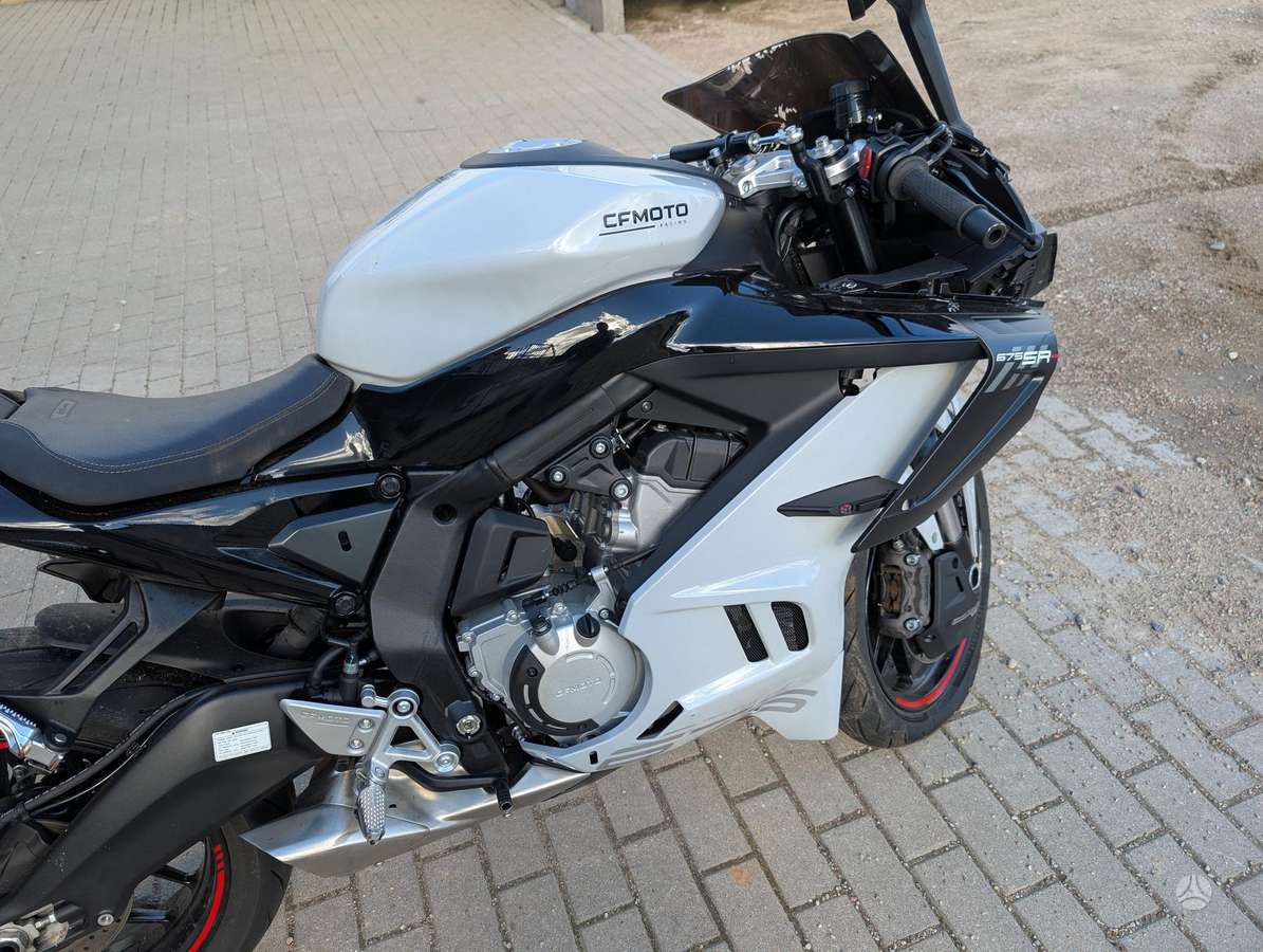 CFMOTO 675 SRR, superbikes