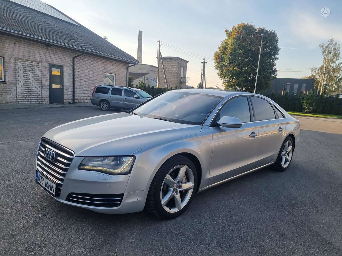 Audi A8, 4.1 l., Седан