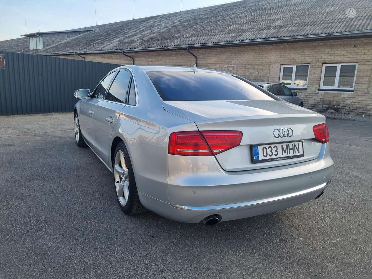 Audi A8, 4.1 l., Седан