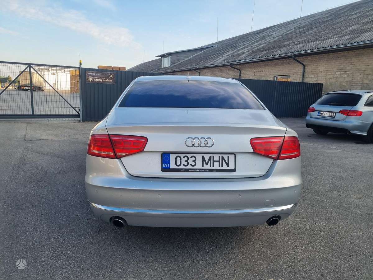 Audi A8, 4.1 l., Седан