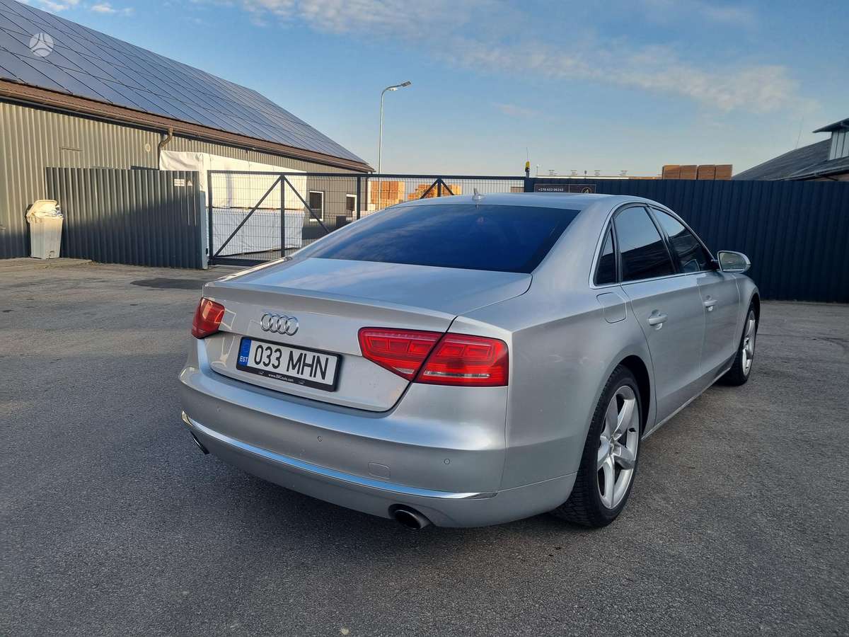 Audi A8, 4.1 l., Седан
