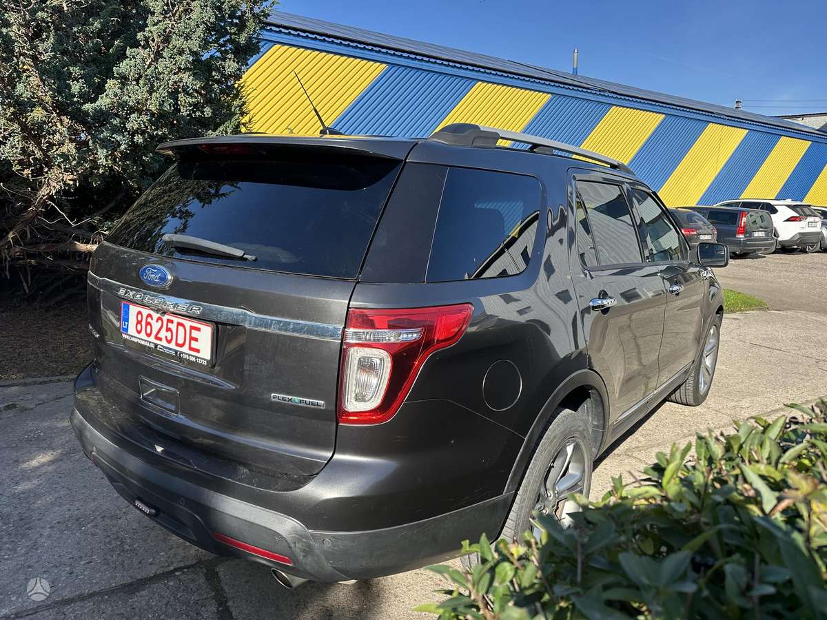 Ford Explorer, 3.5 l., off-road / crossover