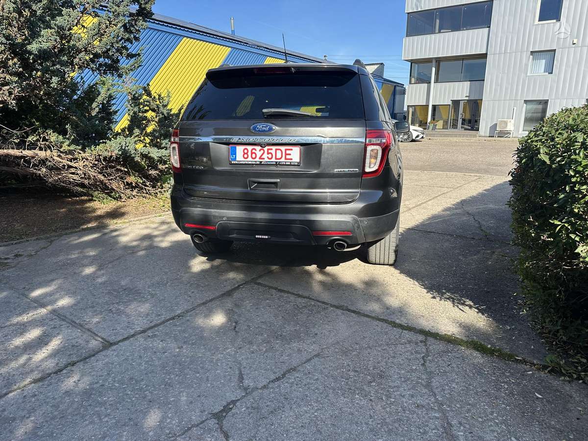 Ford Explorer, 3.5 l., off-road / crossover
