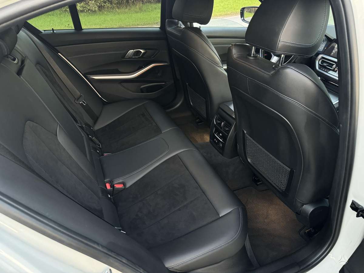 BMW 318, 2.0 l., Седан