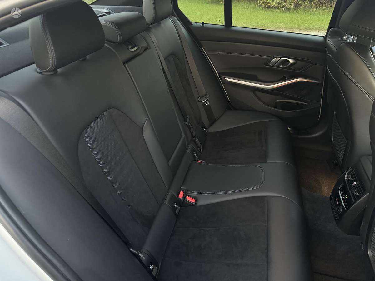 BMW 318, 2.0 l., Седан