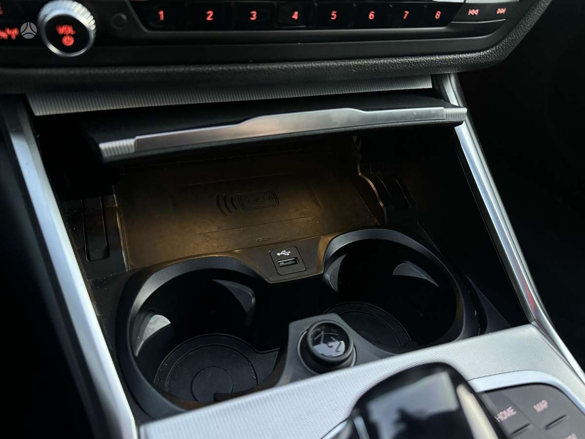 BMW 318, 2.0 l., Седан
