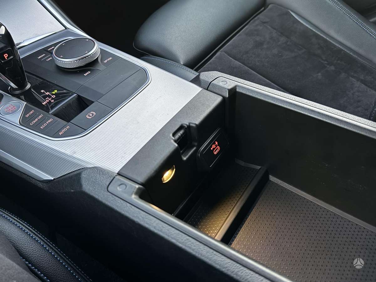 BMW 318, 2.0 l., Седан