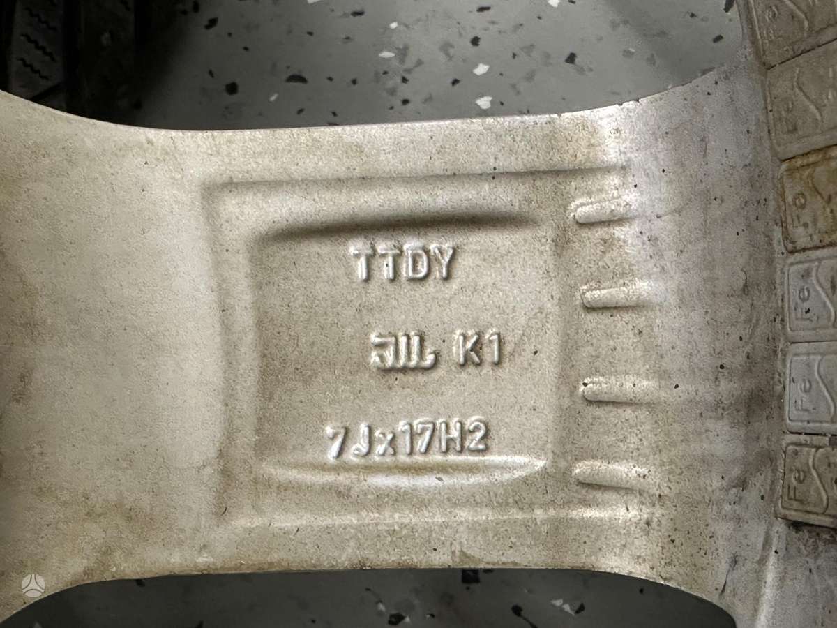 Toyota Rav4, light alloy, R17