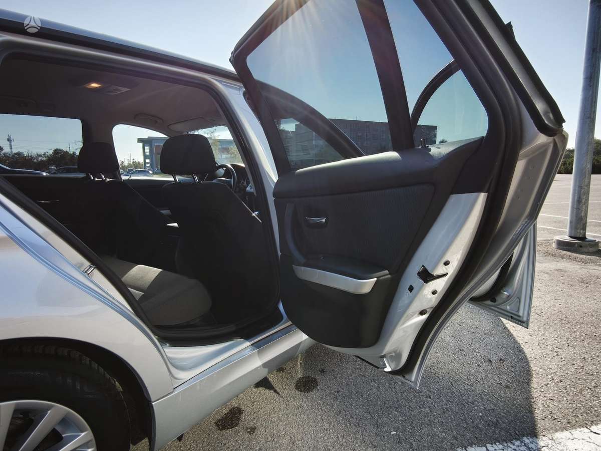 BMW 320, 2.0 l., universalas