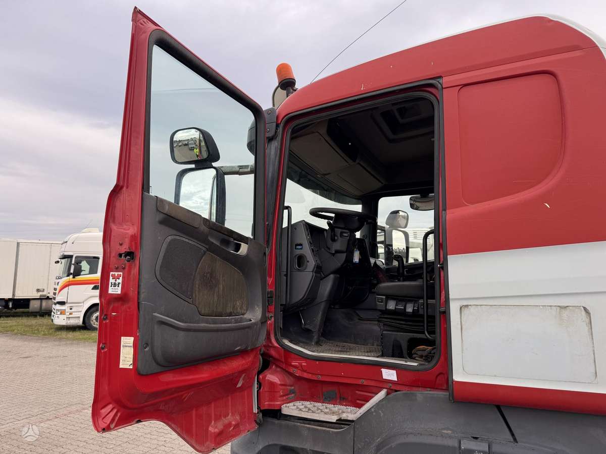 Scania R420 HIAB 220C, crane