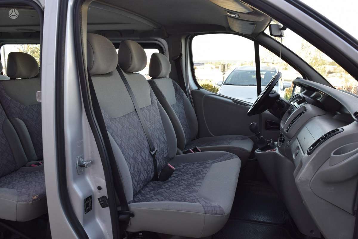 Opel Vivaro, 1.9 l., Минивэн