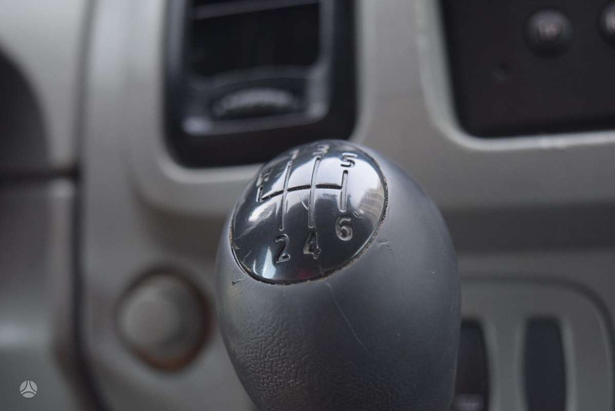 Opel Vivaro, 1.9 l., Минивэн