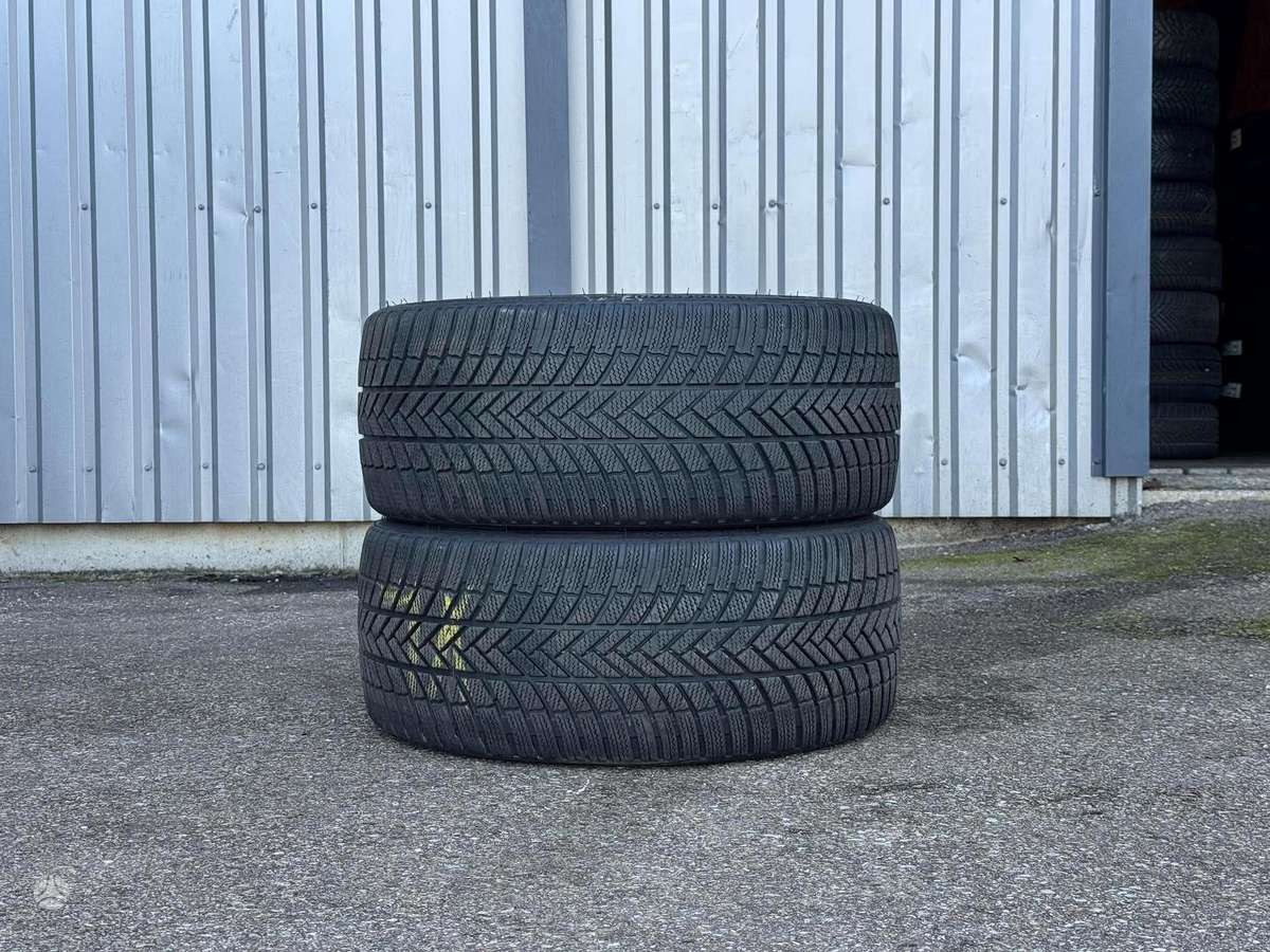 Bridgestone BLIZZAK LM005 | 2024, winter 245/35 R20