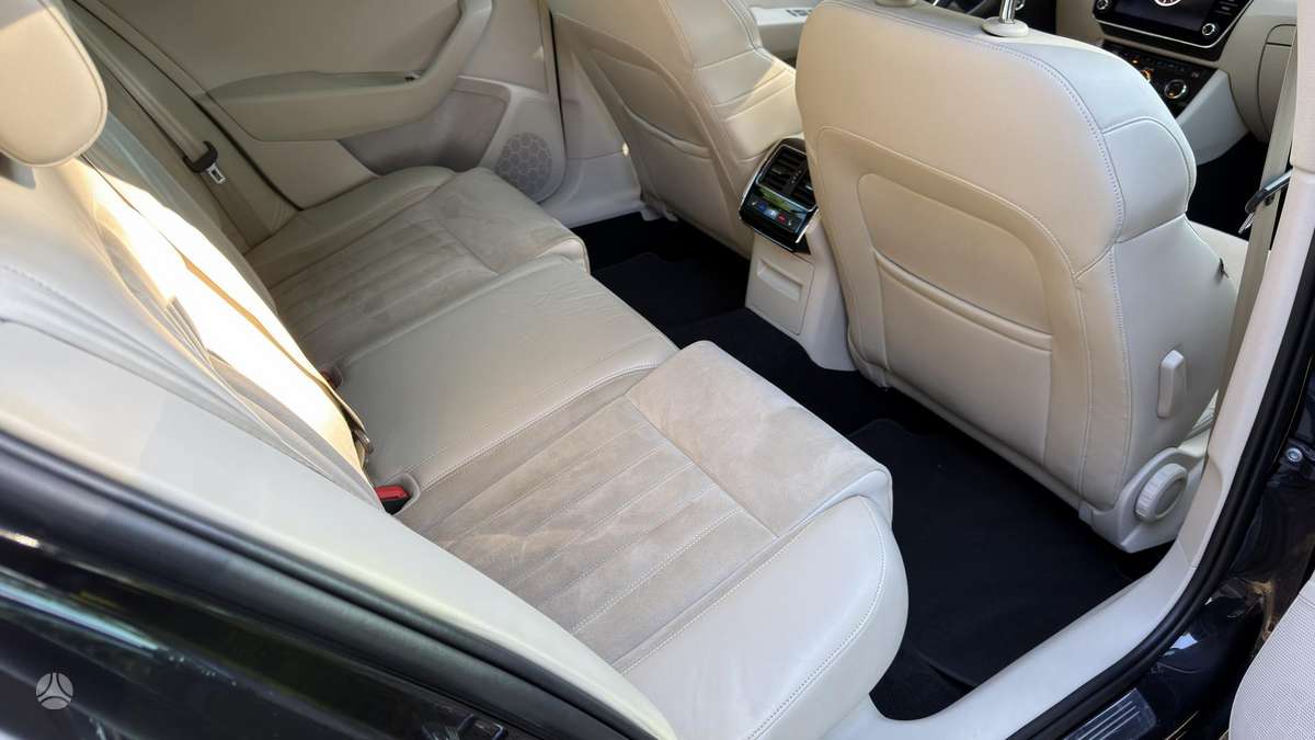 Skoda Superb, 2.0 l., Седан