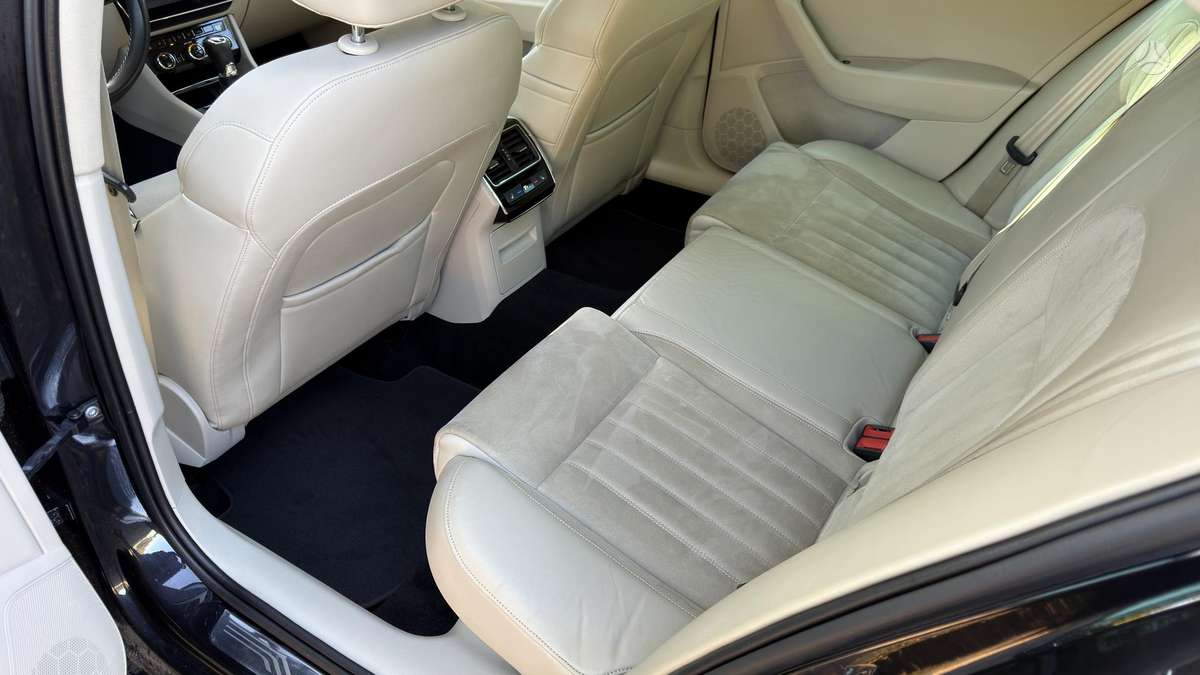 Skoda Superb, 2.0 l., Седан