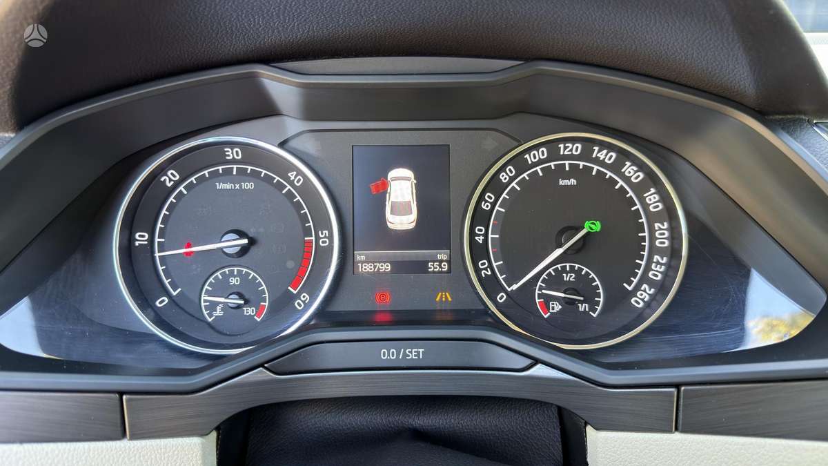 Skoda Superb, 2.0 l., Седан