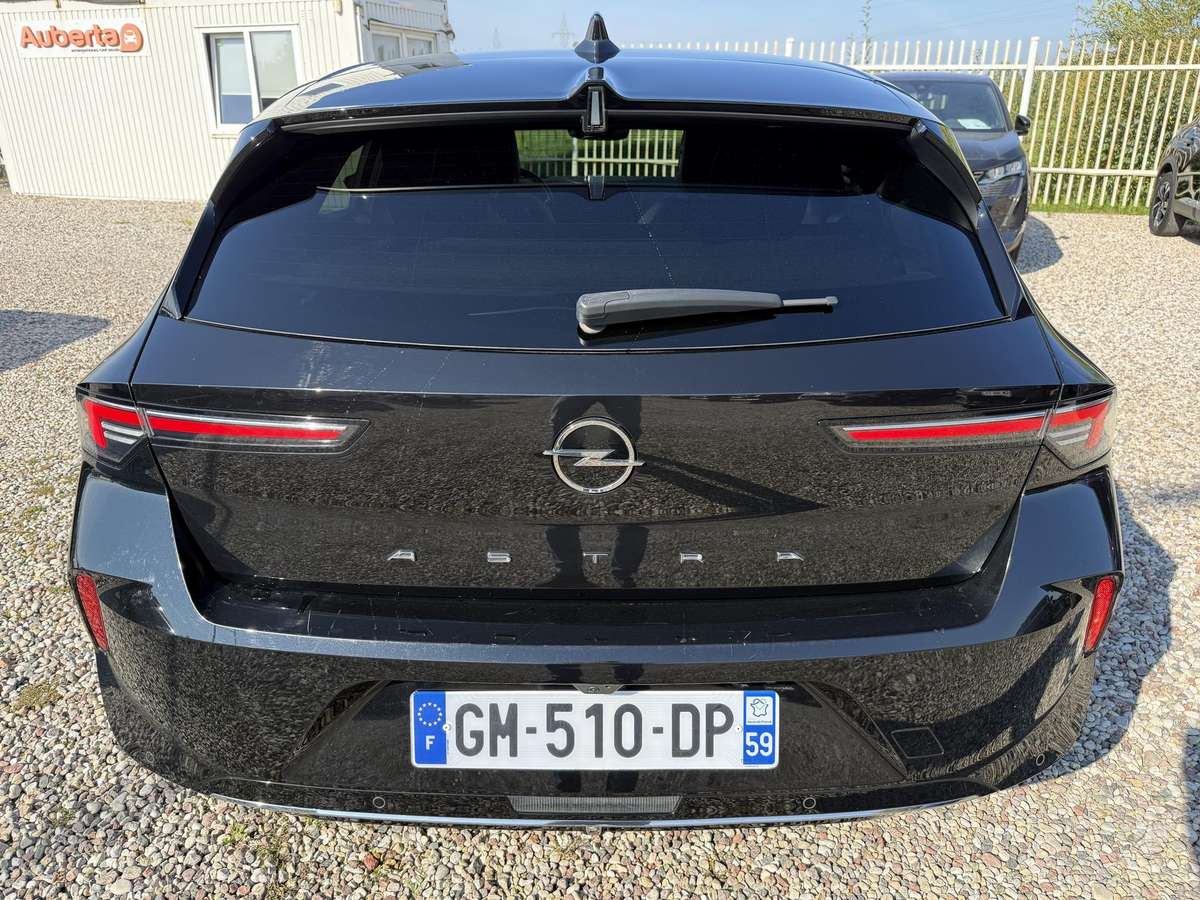 Opel Astra, 1.2 l., hatchback