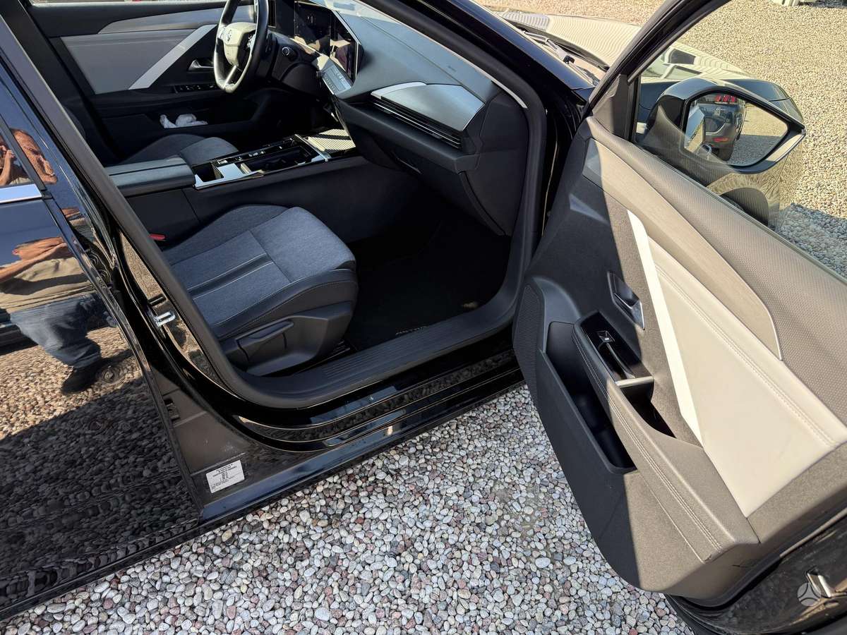 Opel Astra, 1.2 l., hatchback