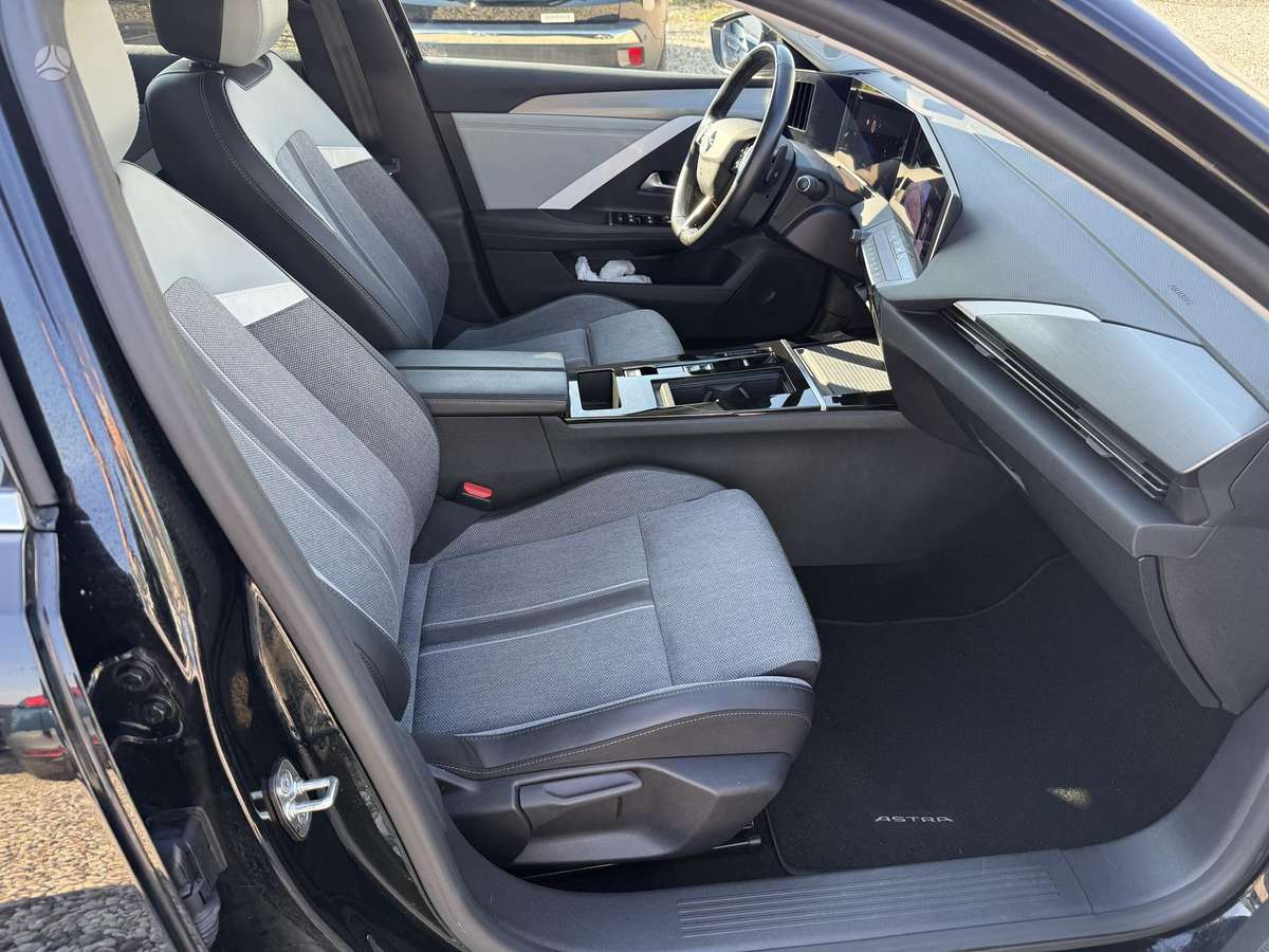 Opel Astra, 1.2 l., hatchback