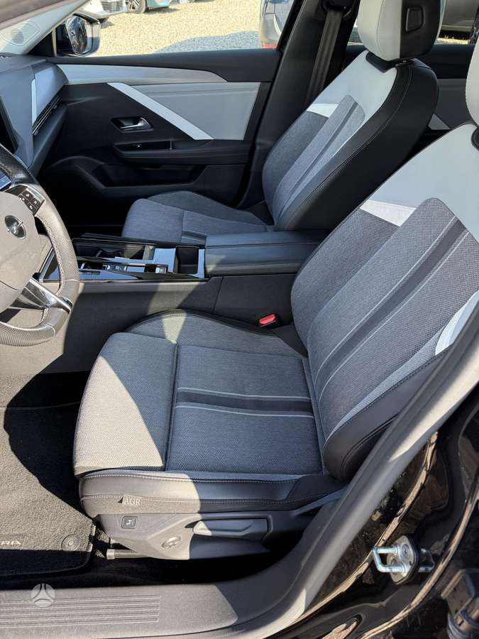 Opel Astra, 1.2 l., hatchback