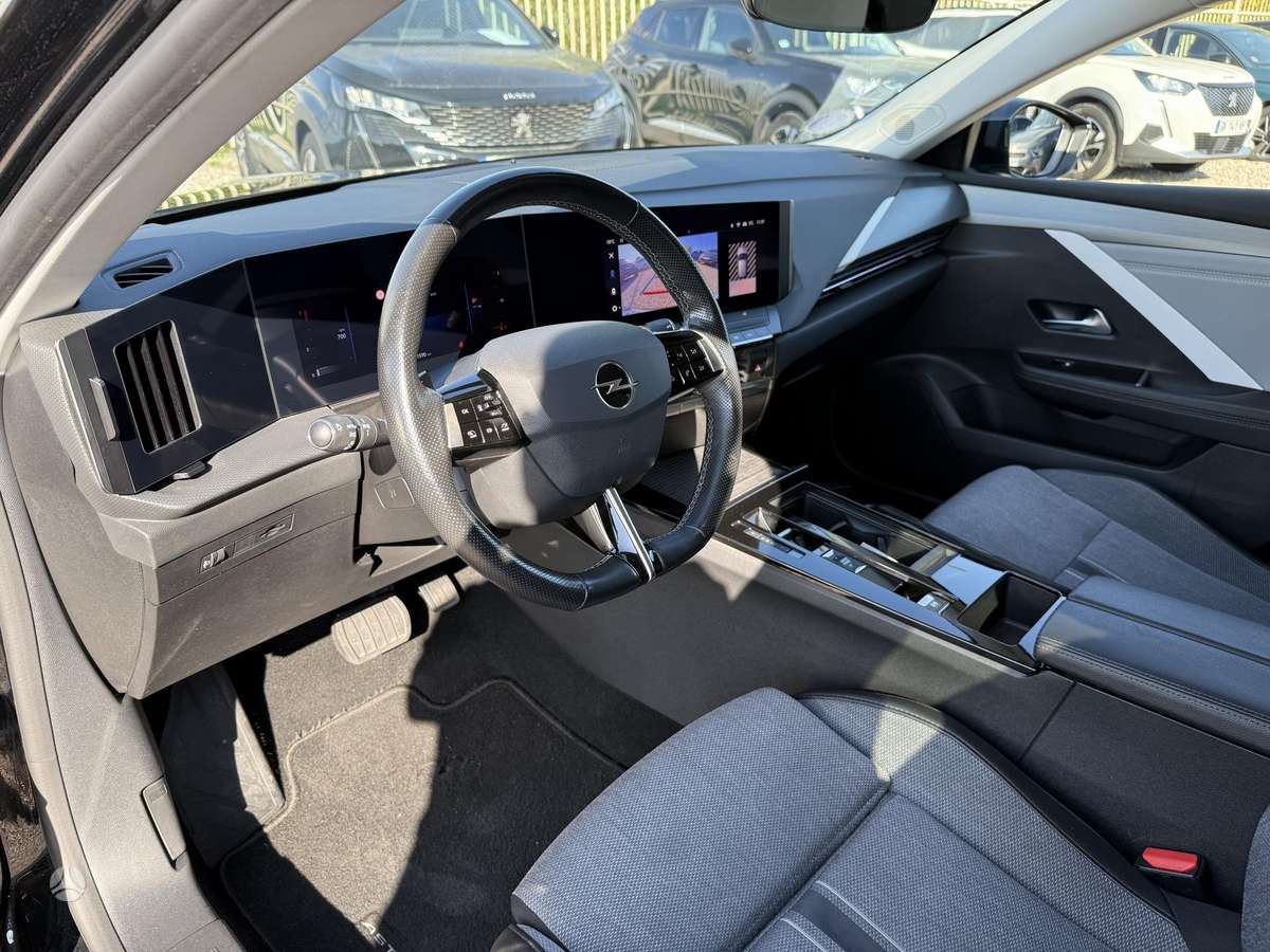 Opel Astra, 1.2 l., hatchback